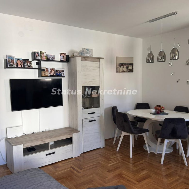 Stan Prodaja Novi Sad  57 m2