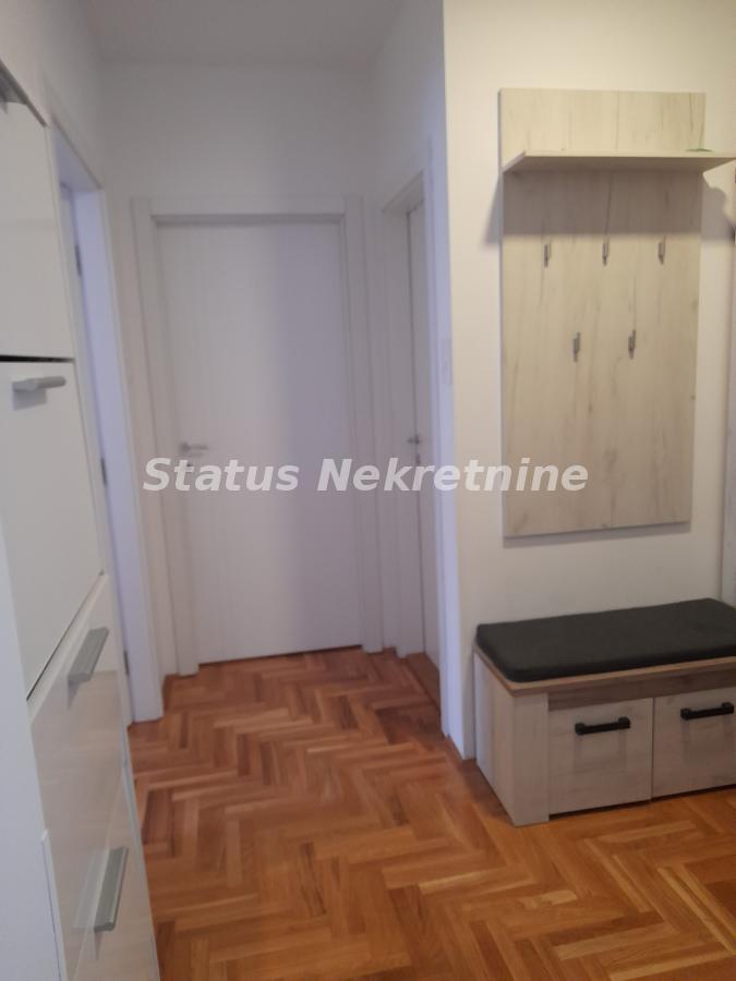 Stan Prodaja Novi Sad  57 m2