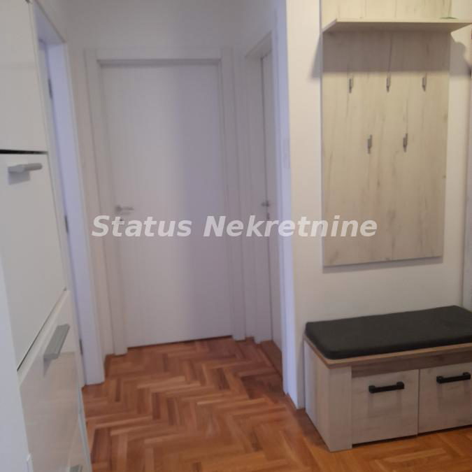 Stan Prodaja Novi Sad  57 m2