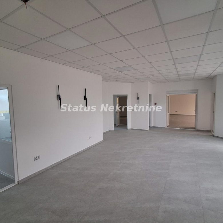 Lokal Izdavanje Novi Sad  234 m2