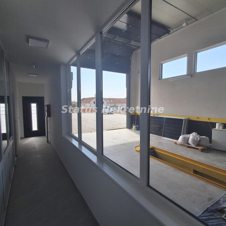 Lokal Izdavanje Novi Sad  196 m2