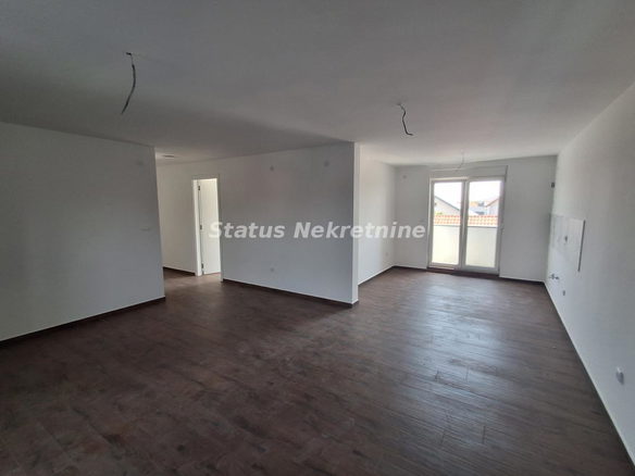 Stan Izdavanje Novi Sad  152 m2