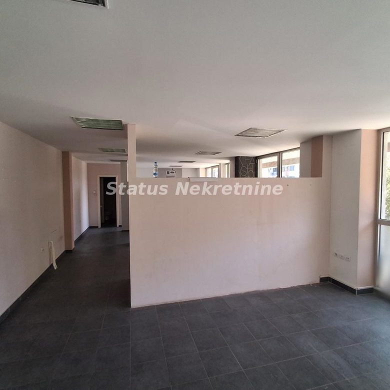 Lokal Izdavanje Novi Sad  75 m2