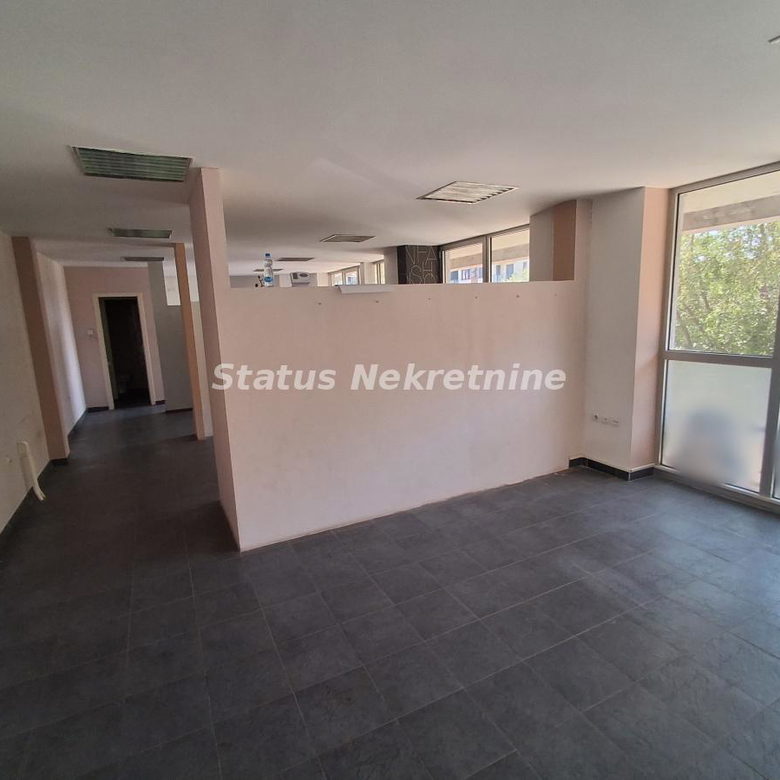 Lokal Izdavanje Novi Sad  75 m2