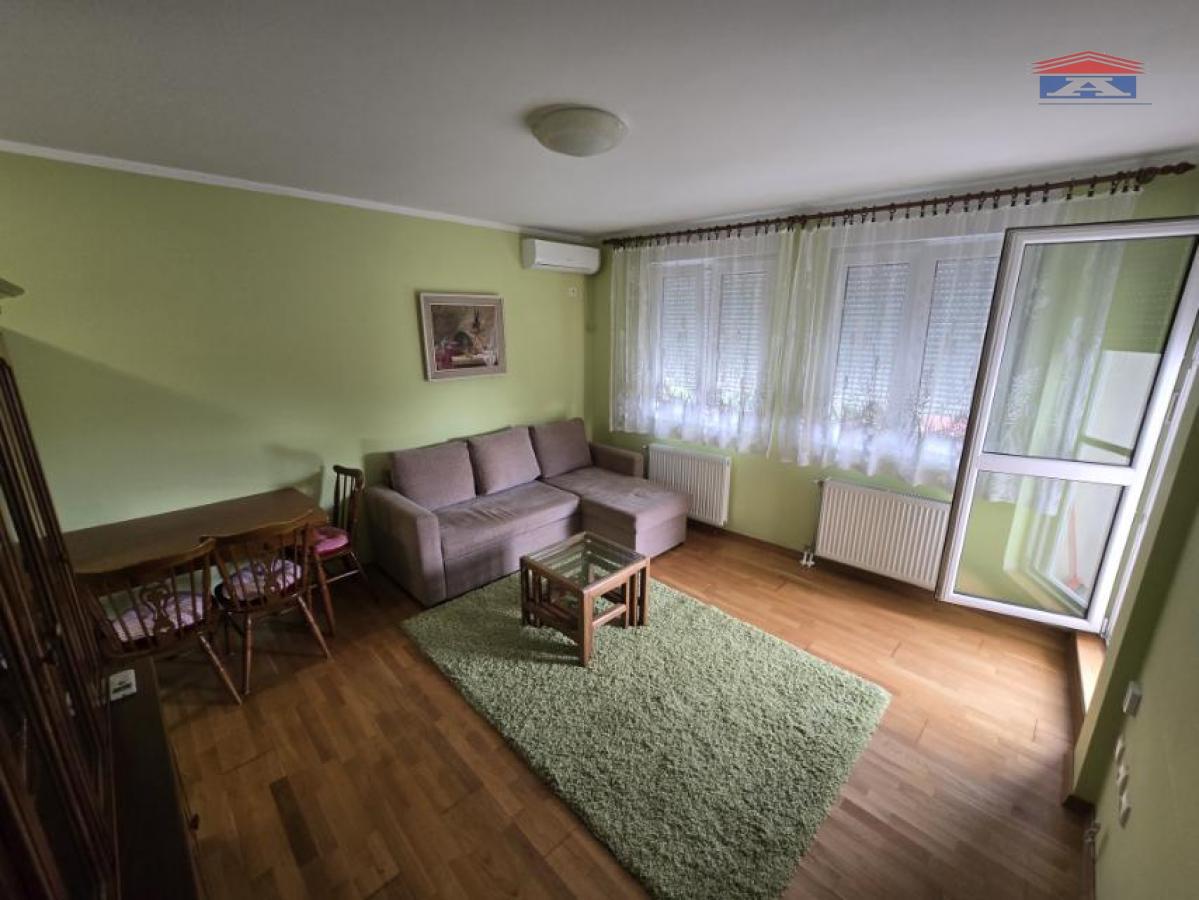 Stan Izdavanje Novi Sad  42 m2