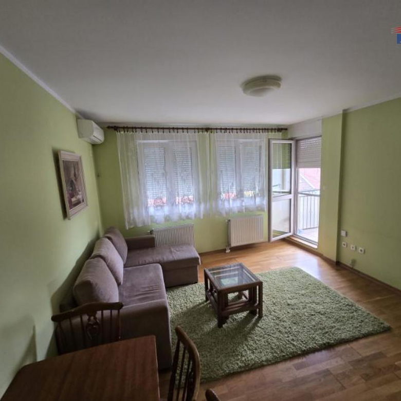 Stan Izdavanje Novi Sad  42 m2