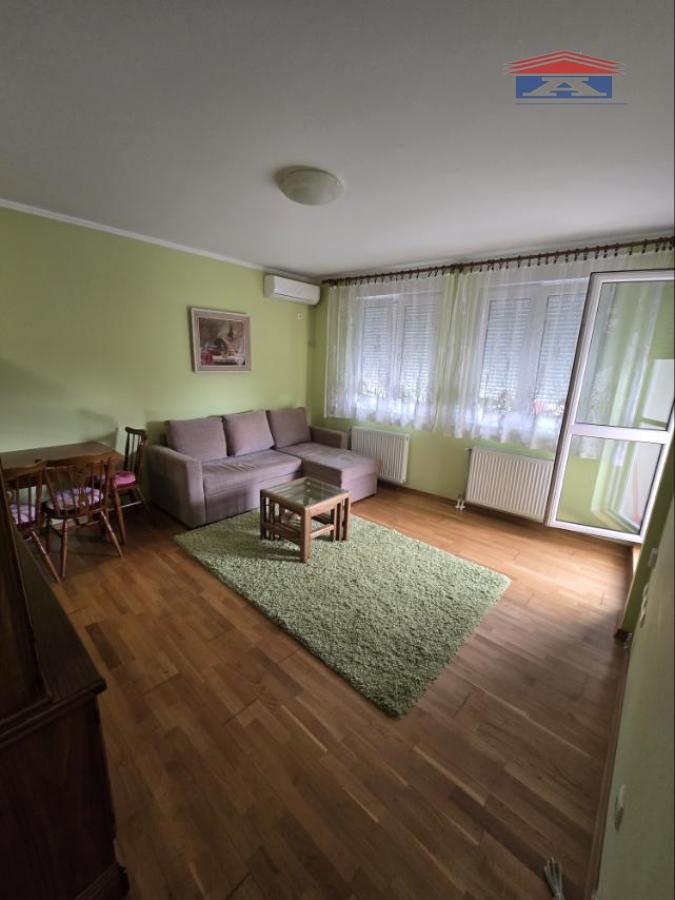 Stan Izdavanje Novi Sad  42 m2