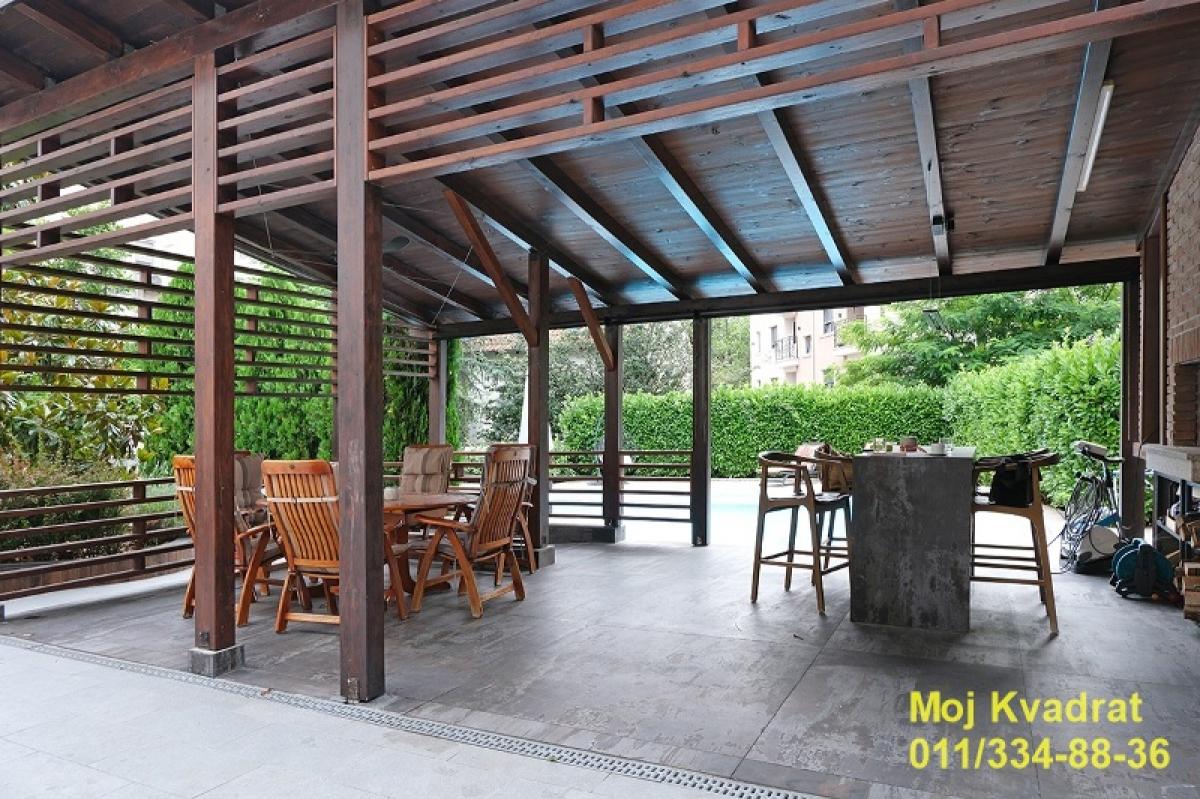 Kuća Prodaja Beograd Mirijevo 520 m2