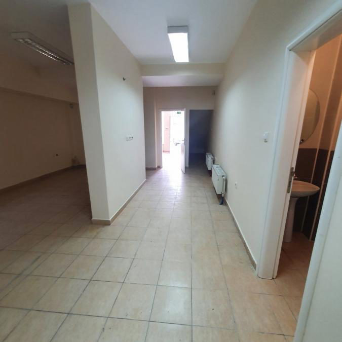 Lokal Izdavanje Novi Sad  125 m2