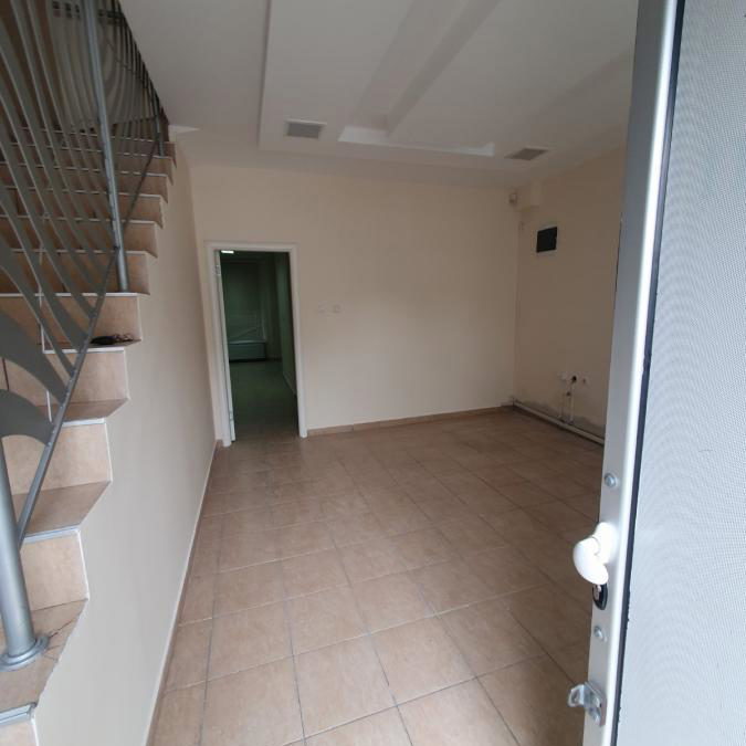 Lokal Izdavanje Novi Sad  125 m2