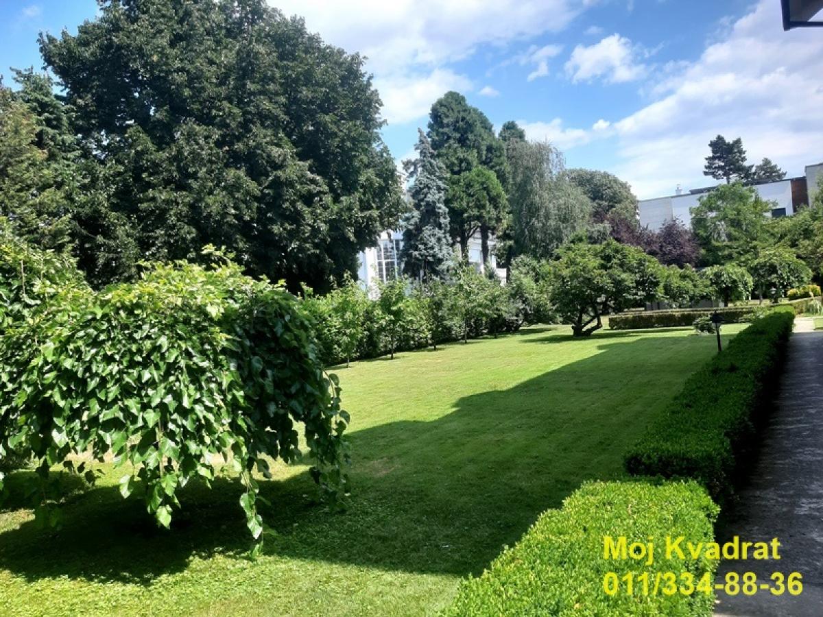 Kuća Izdavanje Beograd Dedinje 270 m2