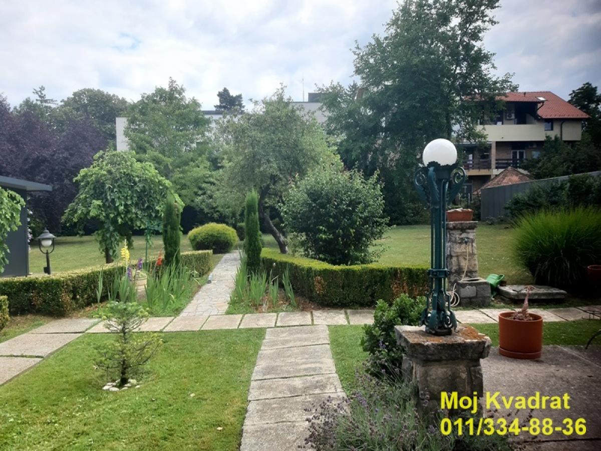 Kuća Izdavanje Beograd Dedinje 270 m2