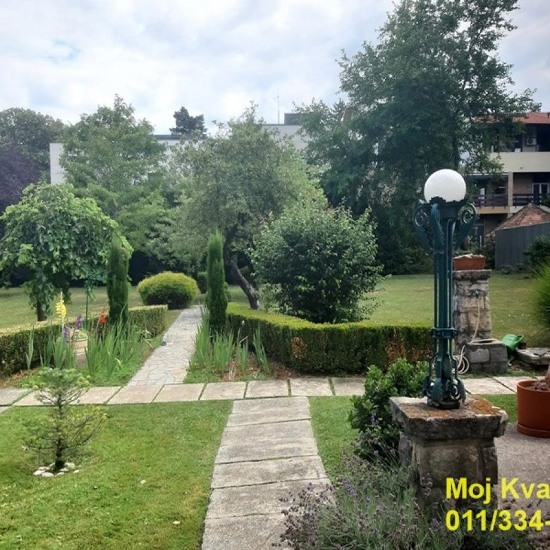Kuća Izdavanje Beograd Dedinje 270 m2