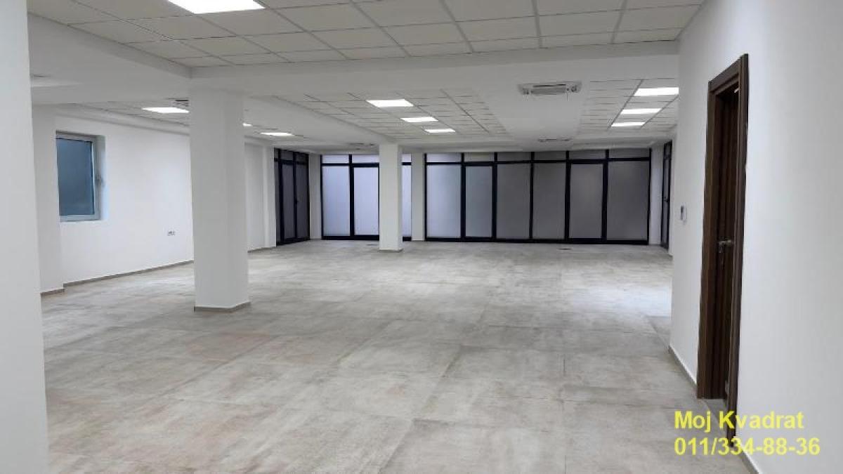 Lokal Izdavanje Beograd Retenzija 440 m2