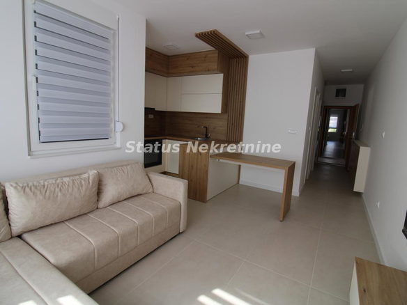 Stan Izdavanje Novi Sad  37 m2