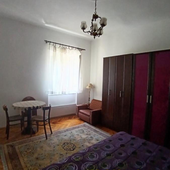 Stan Izdavanje Beograd Gundulićev Venac 121 m2