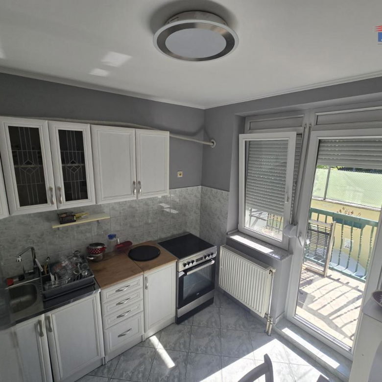 Stan Prodaja Novi Sad  75 m2