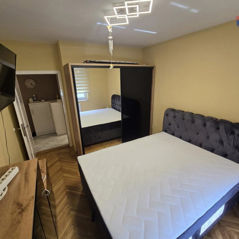Stan Prodaja Novi Sad  75 m2