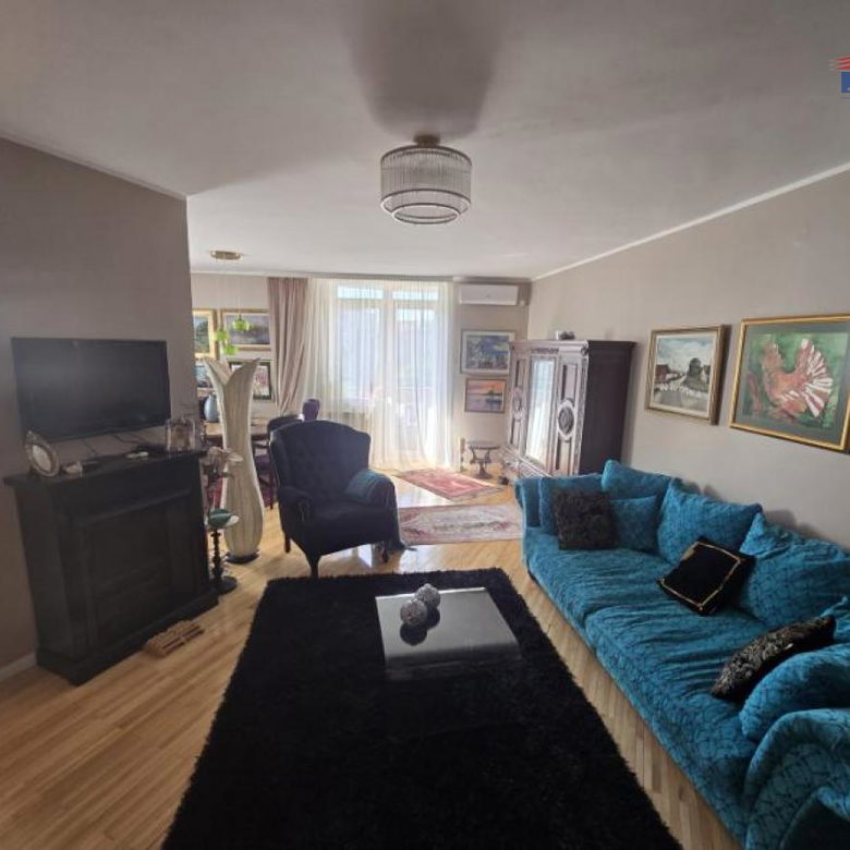 Stan Prodaja Novi Sad  86 m2