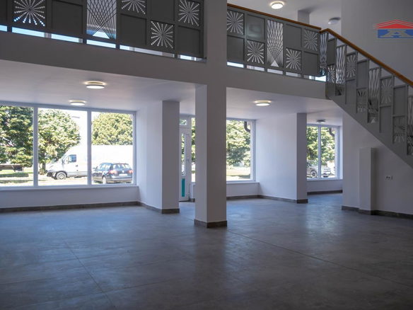 Lokal Izdavanje Novi Sad  123 m2