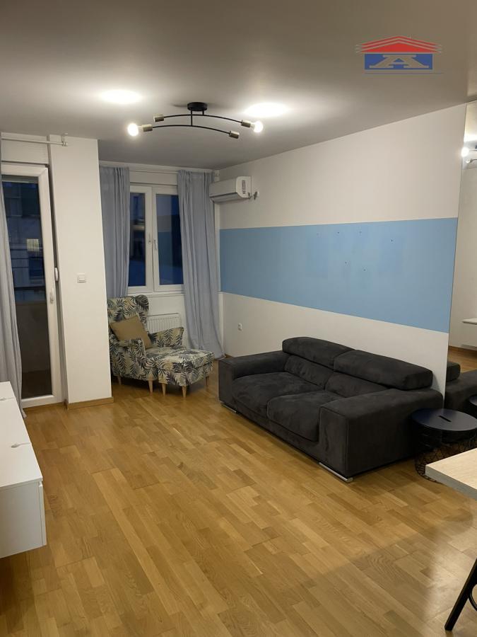 Stan Izdavanje Novi Sad  45 m2