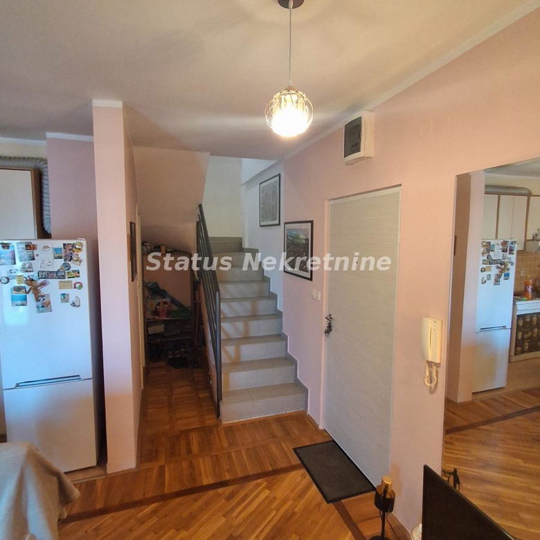 Stan Prodaja Novi Sad  87 m2