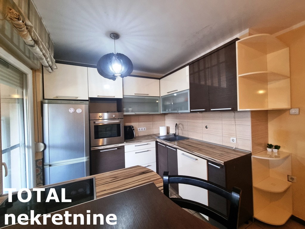 Četvorosoban stan za izdavanje, Veternik, Novi Sad, 115m², 800 €/mes