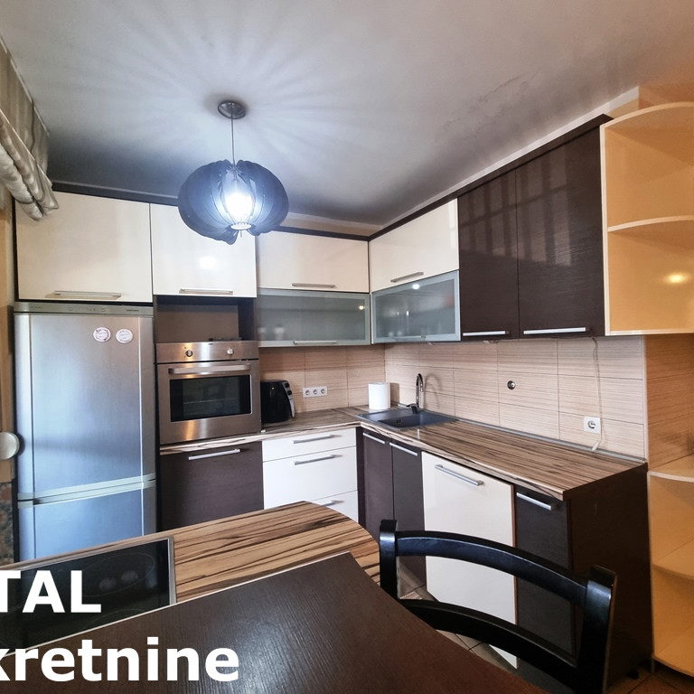 Četvorosoban stan za izdavanje, Veternik, Novi Sad, 115m², 800 €/mes