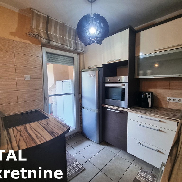 Četvorosoban stan za izdavanje, Veternik, Novi Sad, 115m², 800 €/mes