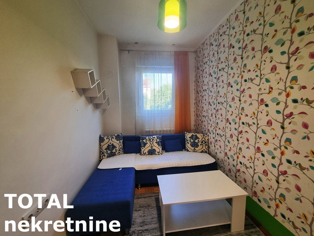 Četvorosoban stan za izdavanje, Veternik, Novi Sad, 115m², 800 €/mes
