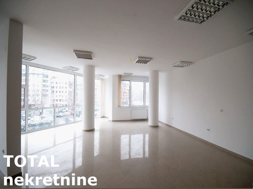 Lokal Izdavanje Novi Sad  111 m2