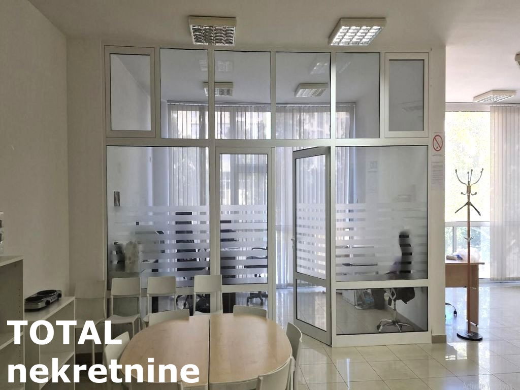 Lokal Izdavanje Novi Sad  111 m2