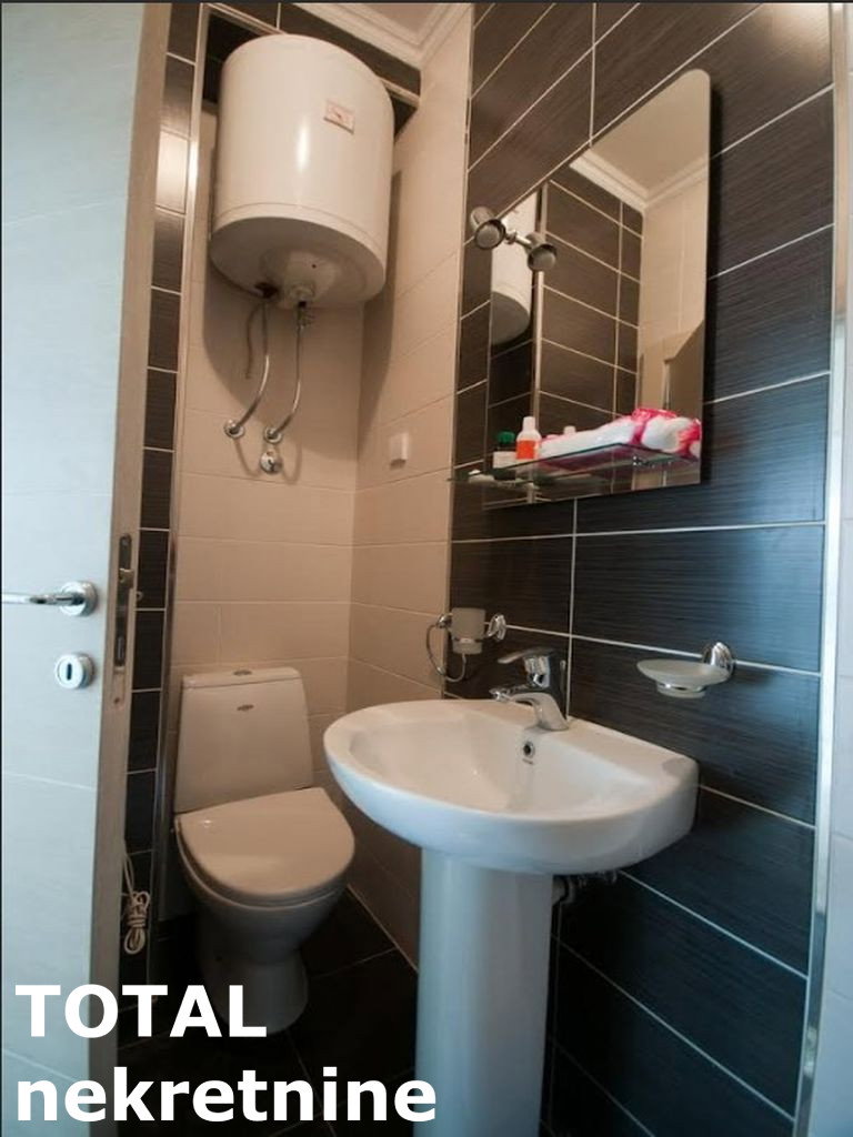 Lokal za izdavanje, Bulevar, Novi Sad, 111m², 1.200 €/mes