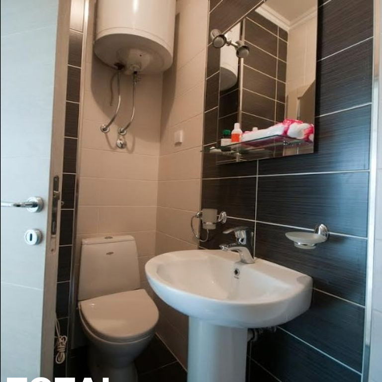 Lokal za izdavanje, Bulevar, Novi Sad, 111m², 1.200 €/mes