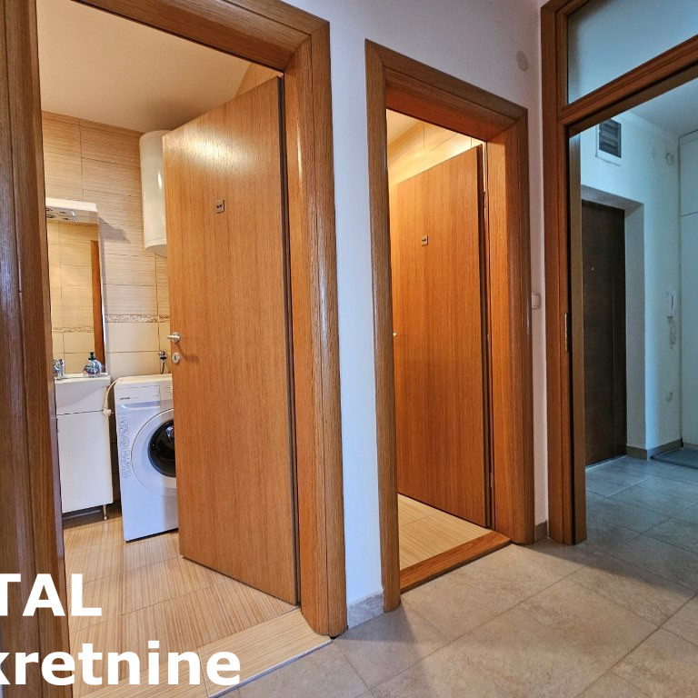 Troiposoban stan za izdavanje, Bulevar, Novi Sad, 78m², 650 €/mes
