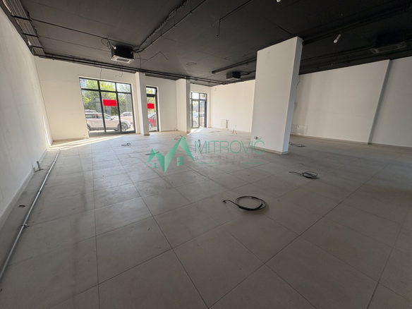 Lokal Prodaja Novi Sad  131 m2