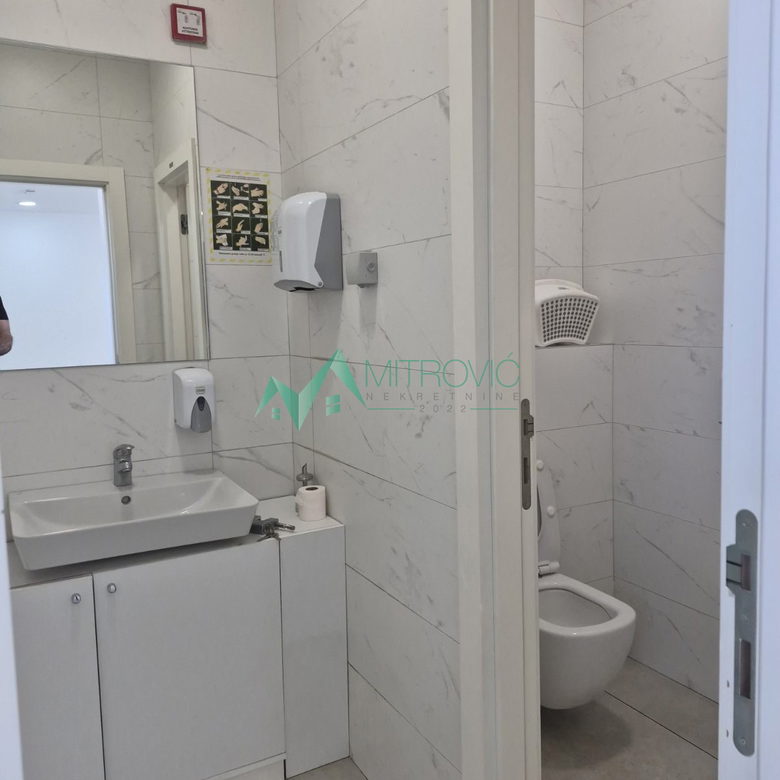 Lokal Prodaja Novi Sad  134 m2