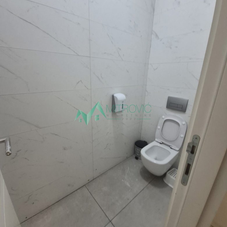 Lokal na prodaju, Bulevar Evrope, Novi Sad, 134m², 2.950 €