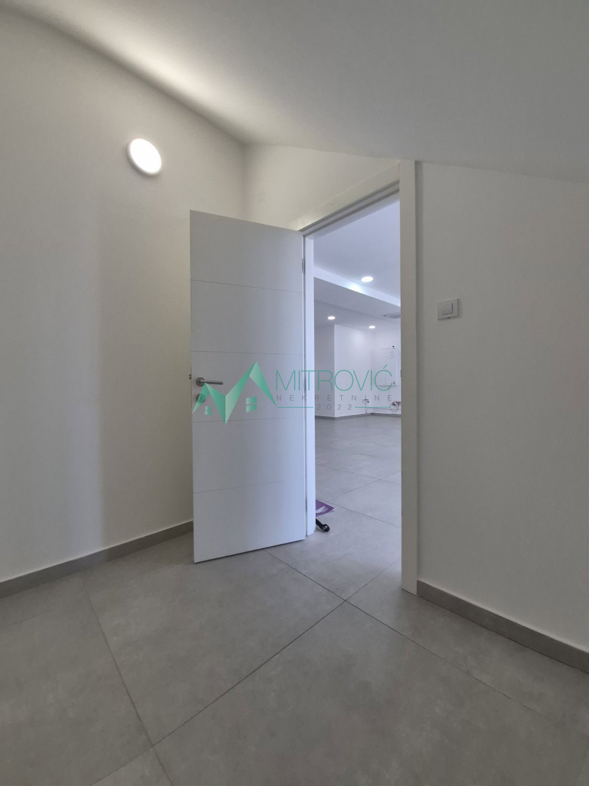 izdavanje-bulevar-evrope-9102355-bcfjq Lokal na prodaju, Bulevar Evrope, Novi Sad, 134m², 2.950 €
