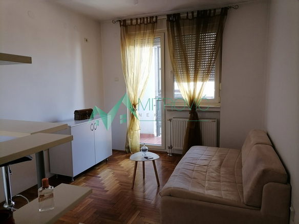 Stan Prodaja Novi Sad  25 m2