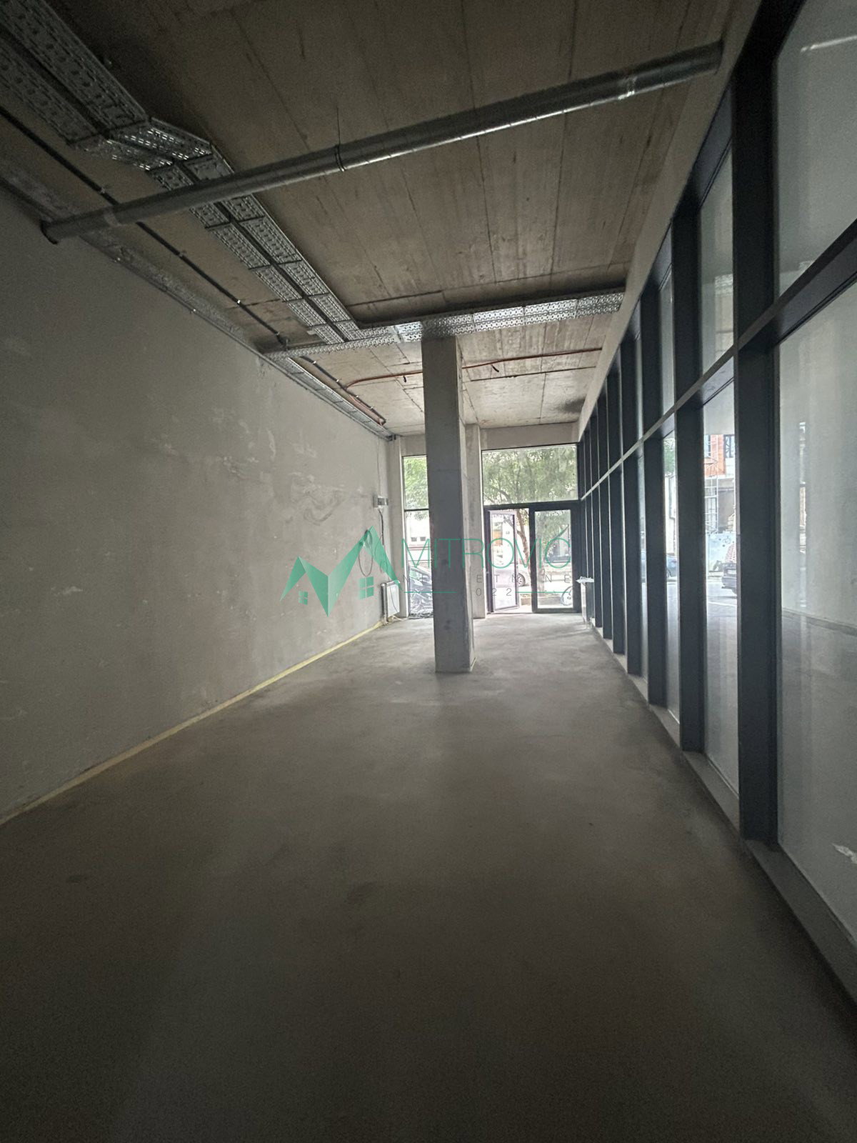 izdavanje-bulevar-osloboDJenja-9102264-j1b4w Lokal na prodaju, Bulevar Oslobođenja, Novi Sad, 56m², 1.000 €