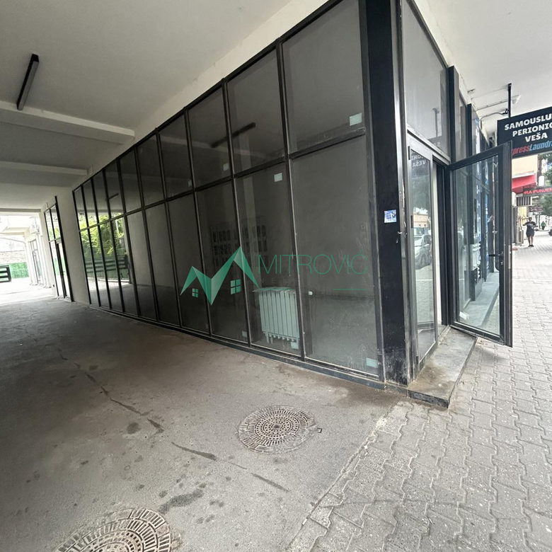 Lokal Prodaja Novi Sad  56 m2