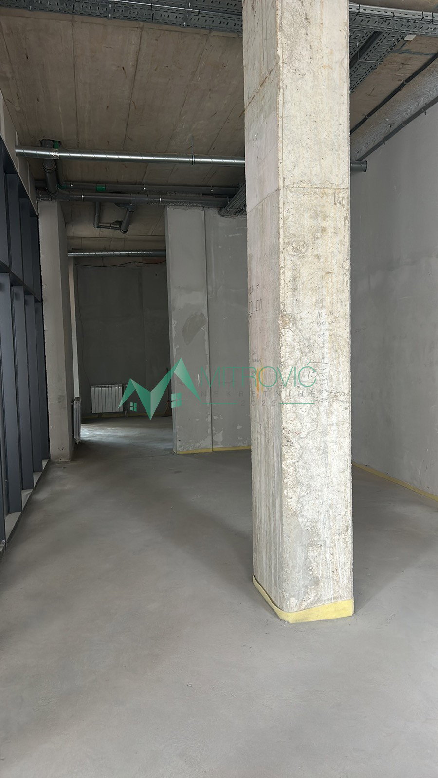 izdavanje-bulevar-osloboDJenja-9102264-vy6ye Lokal na prodaju, Bulevar Oslobođenja, Novi Sad, 56m², 1.000 €