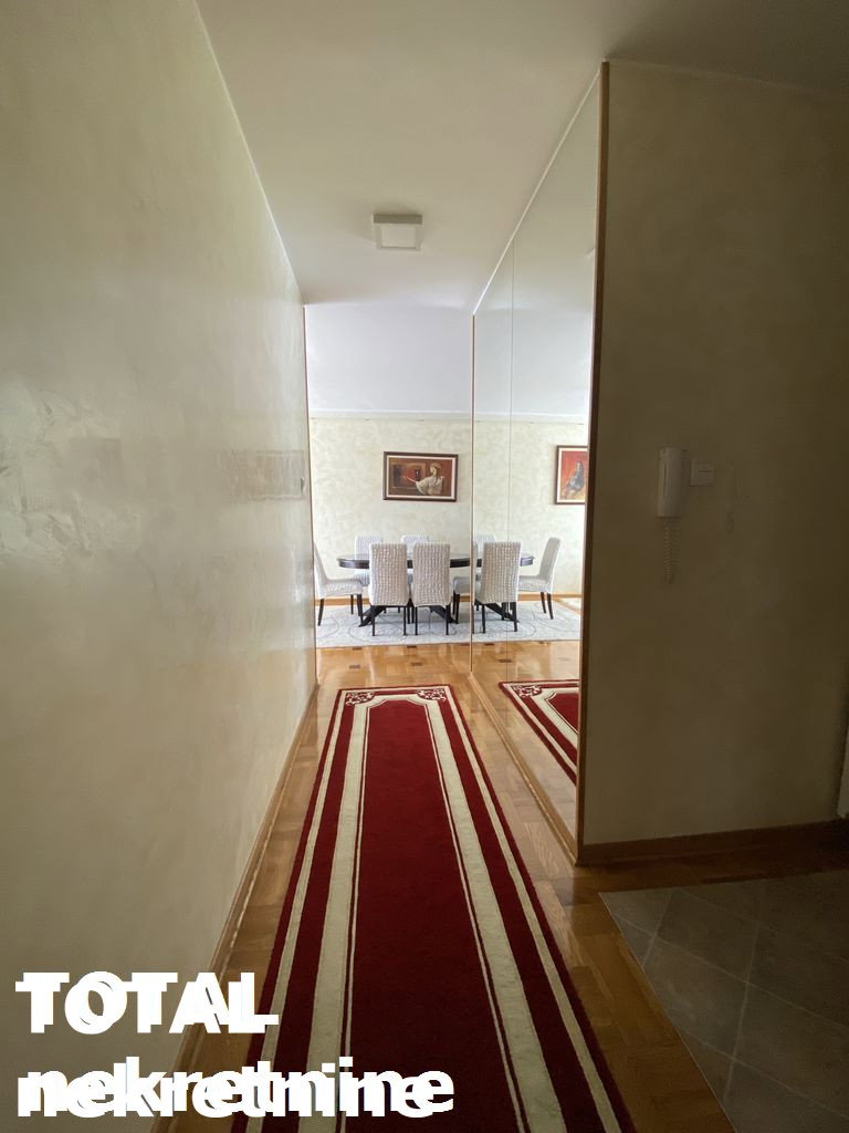 Stan Izdavanje Novi Sad Bulevar Patrijarha Pavla 102 m2