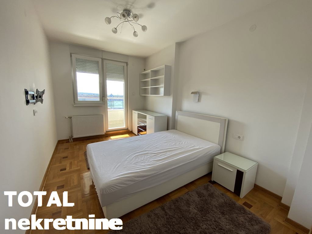 Stan Izdavanje Novi Sad Bulevar Patrijarha Pavla 102 m2
