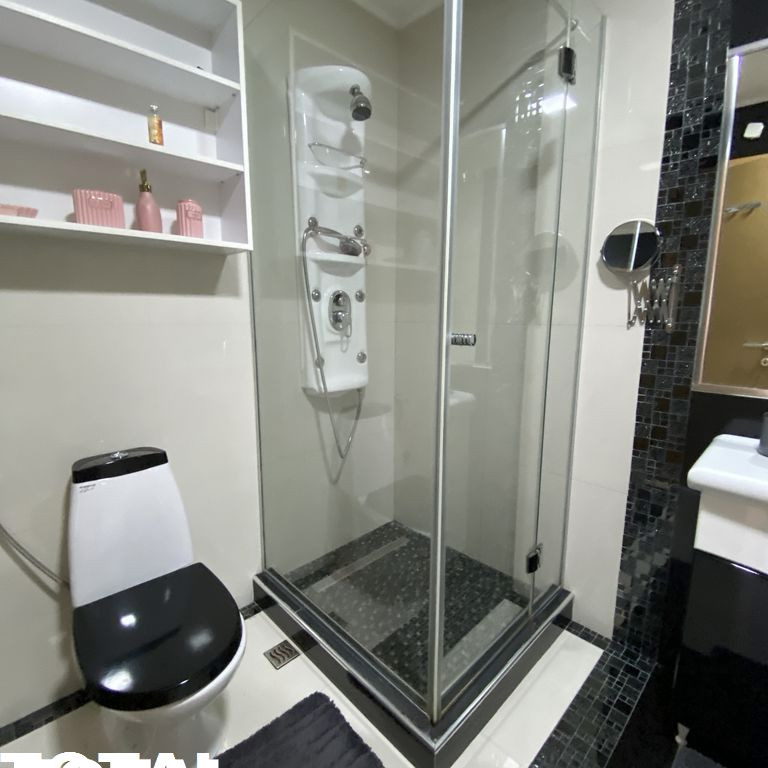 Četvorosoban stan za izdavanje, Bulevar Patrijarha Pavla, Novi Sad, 102m², 1.300 €/mes