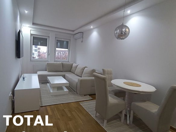 Stan Izdavanje Novi Sad  42 m2