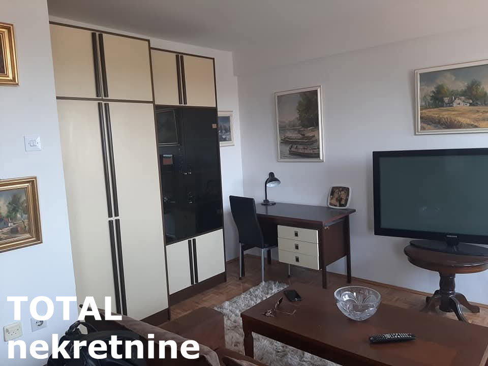 Stan Izdavanje Novi Sad  52 m2