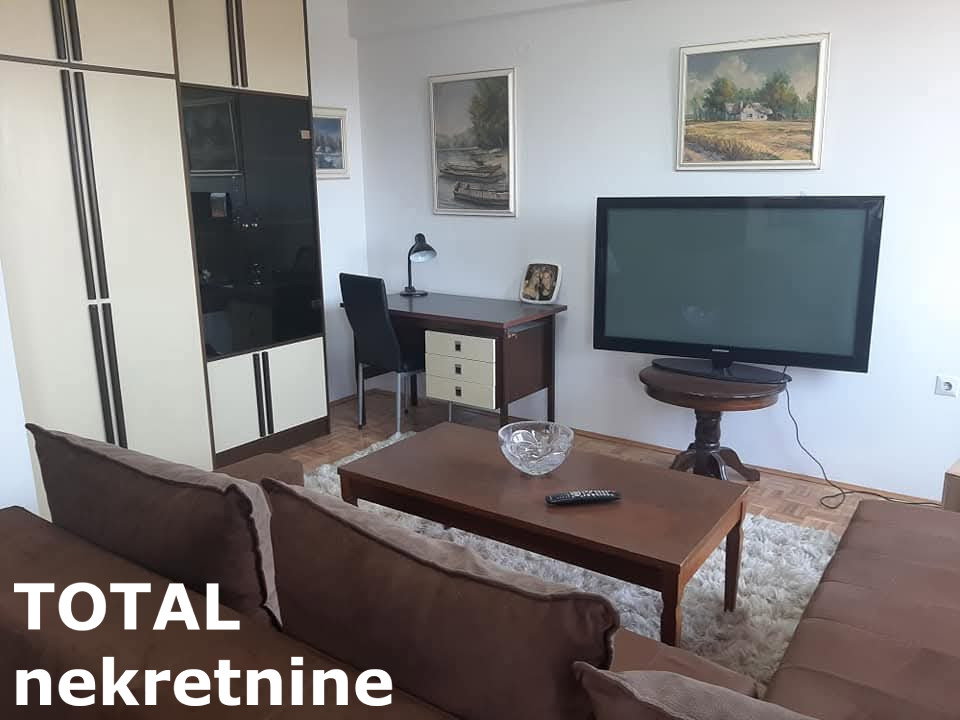 Stan Izdavanje Novi Sad  52 m2