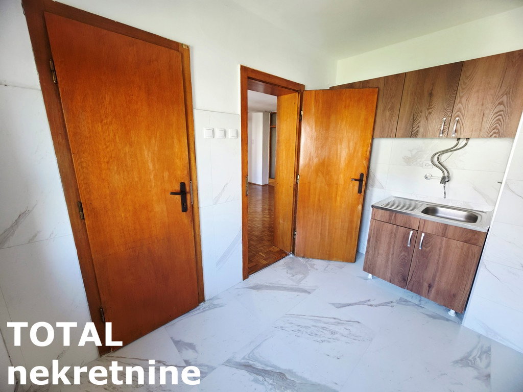 Troiposoban stan za izdavanje, Centar, Novi Sad, 92m², 700 €/mes